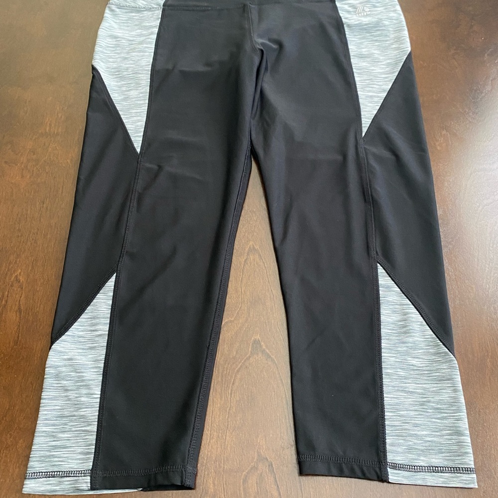 ⚜️ RBX - CAPRI WORKOUT LEGGINGS